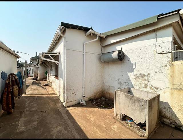 12 BEDROOM HOUSE FOR SALE IN SPRINGS CENTRAL